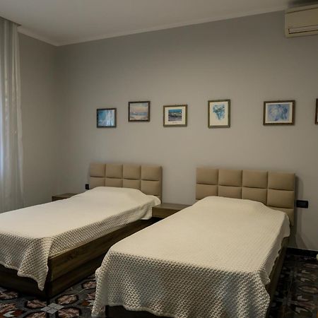 Royal Aparthotel Vlorë Exterior foto