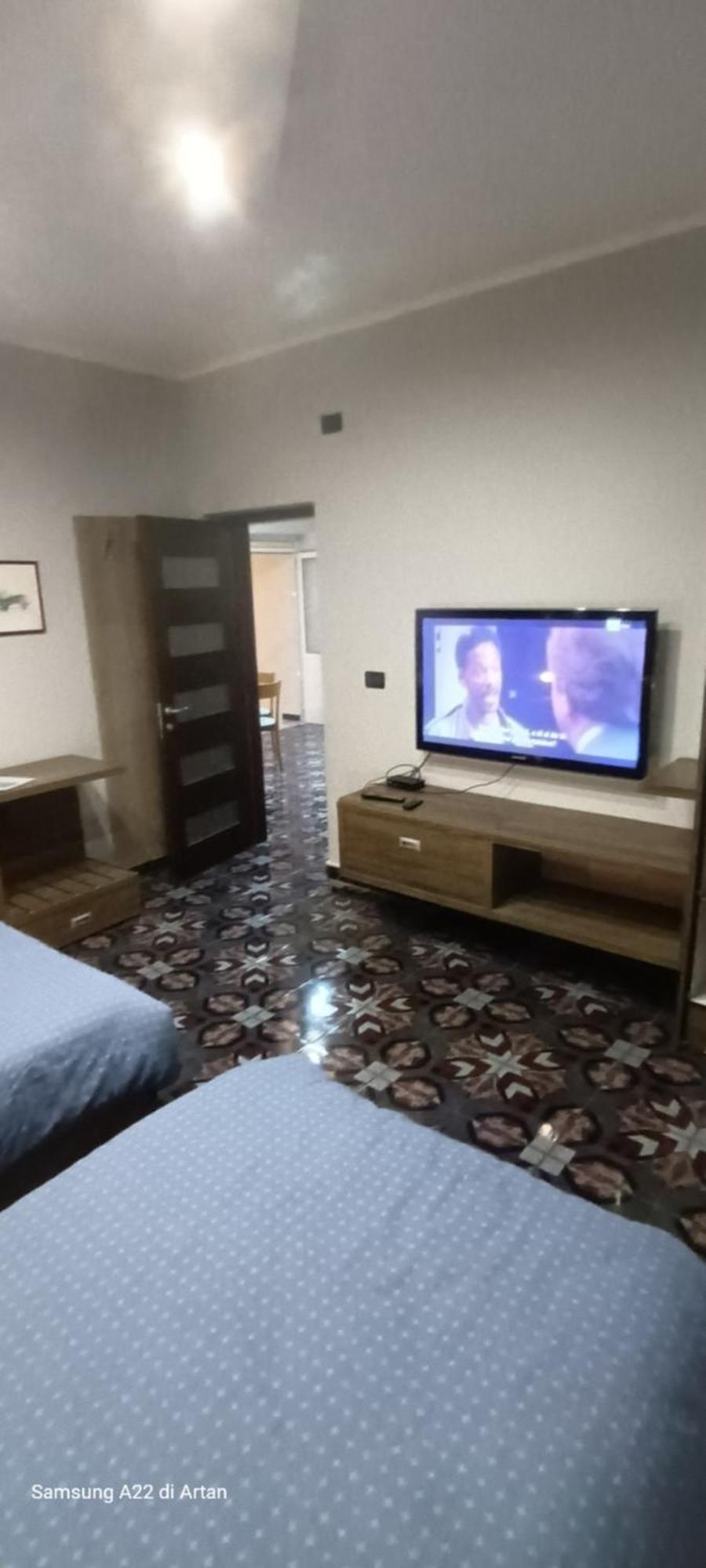 Royal Aparthotel Vlorë Exterior foto