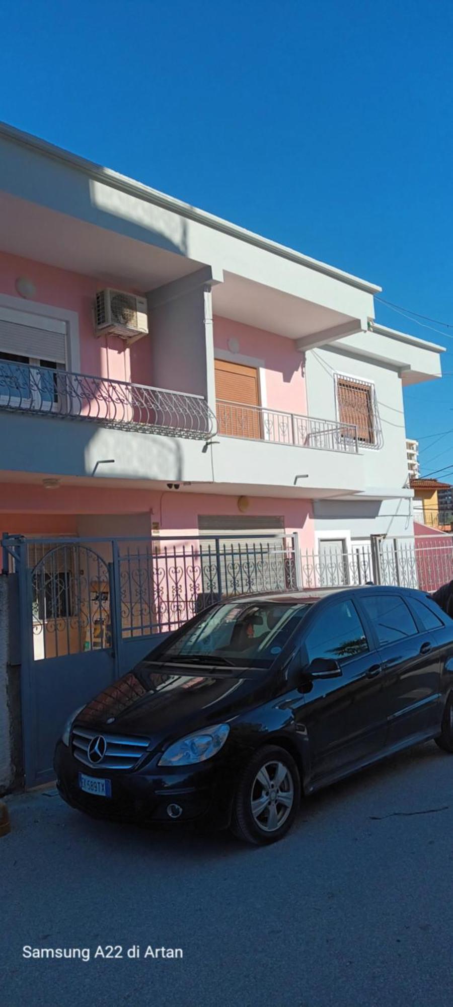 Royal Aparthotel Vlorë Exterior foto