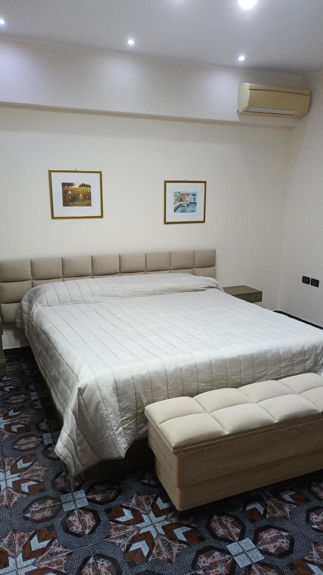 Royal Aparthotel Vlorë Exterior foto