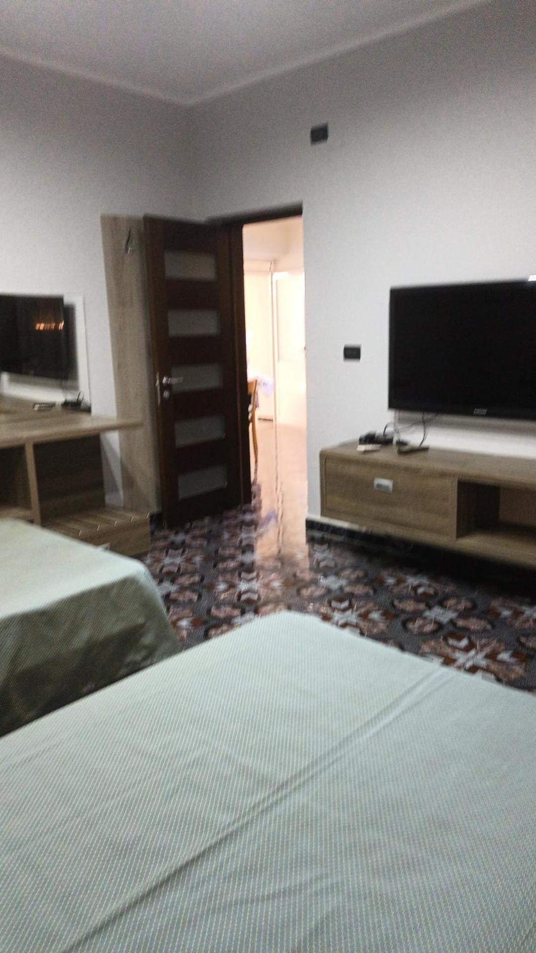 Royal Aparthotel Vlorë Exterior foto